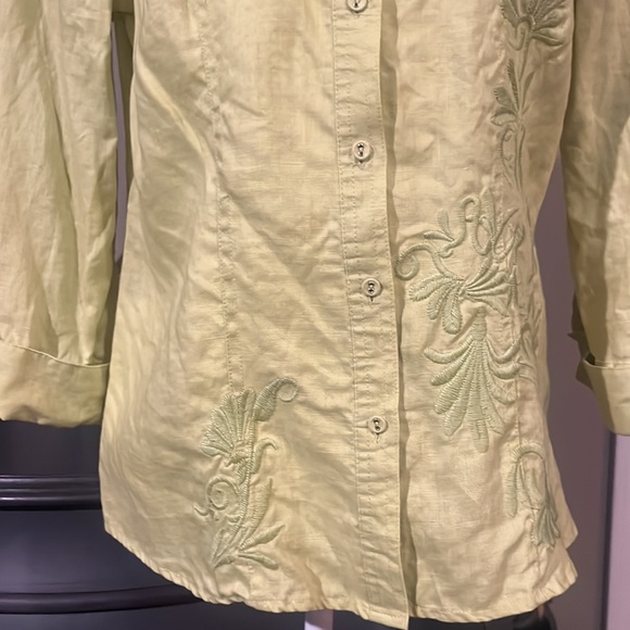 Tweeds Women’s 100% Linen Button Down 3/4 sleeve Shirt with Embroidered … - Picture 3 of 7